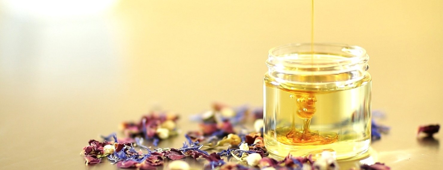 خلطة للتخلص الجلد الميت وتبييض patchouli-3.1-e1443493655432-1480x570.jpg
